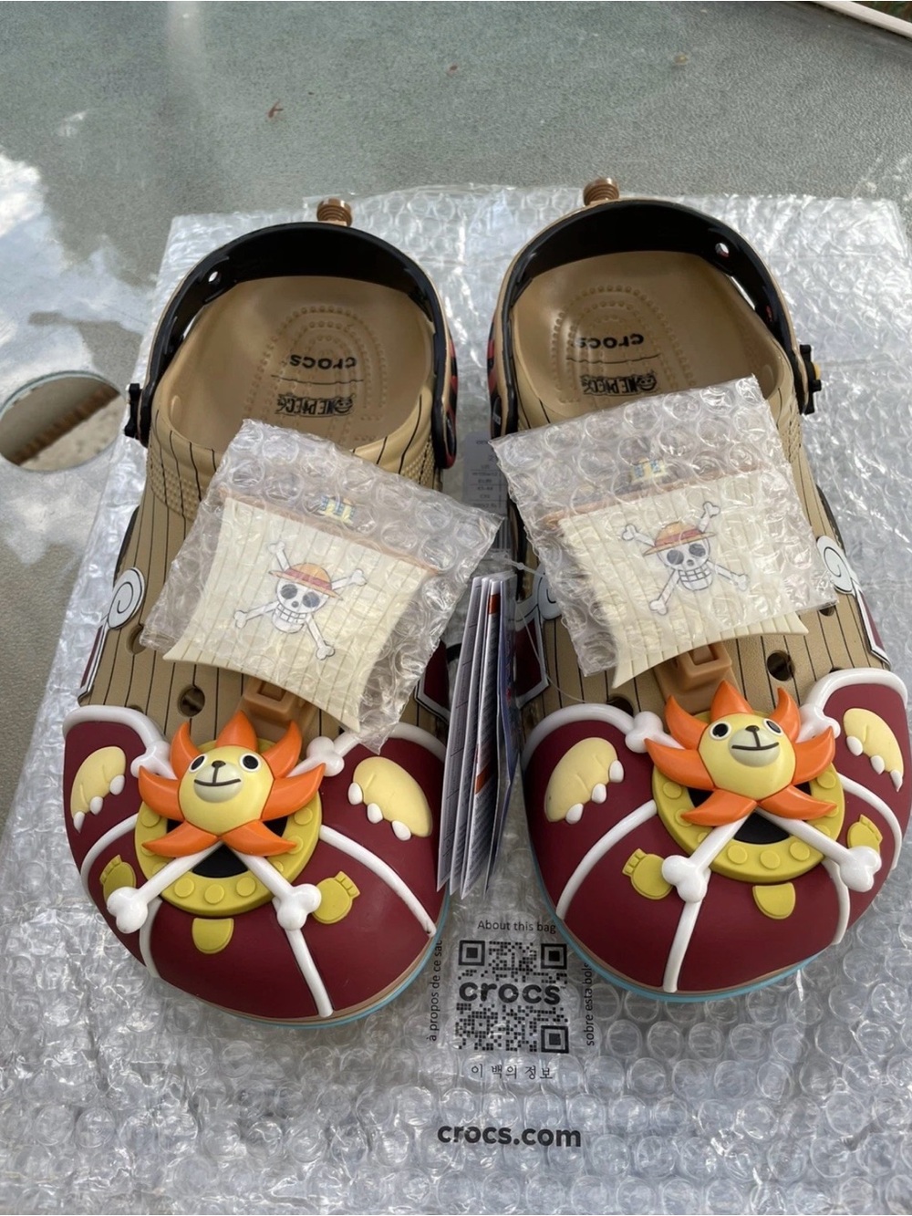 Crocs x One Piece Thousand Sunny Classic Clogs – Men’s Size 9 & 11 – Brand New